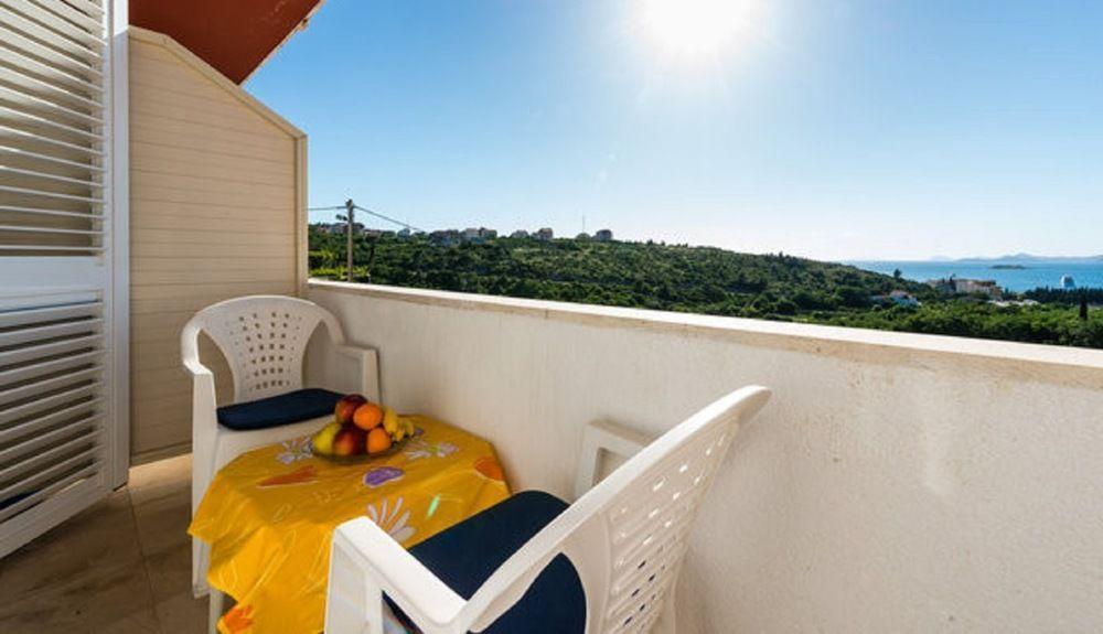 Arka Apartment *