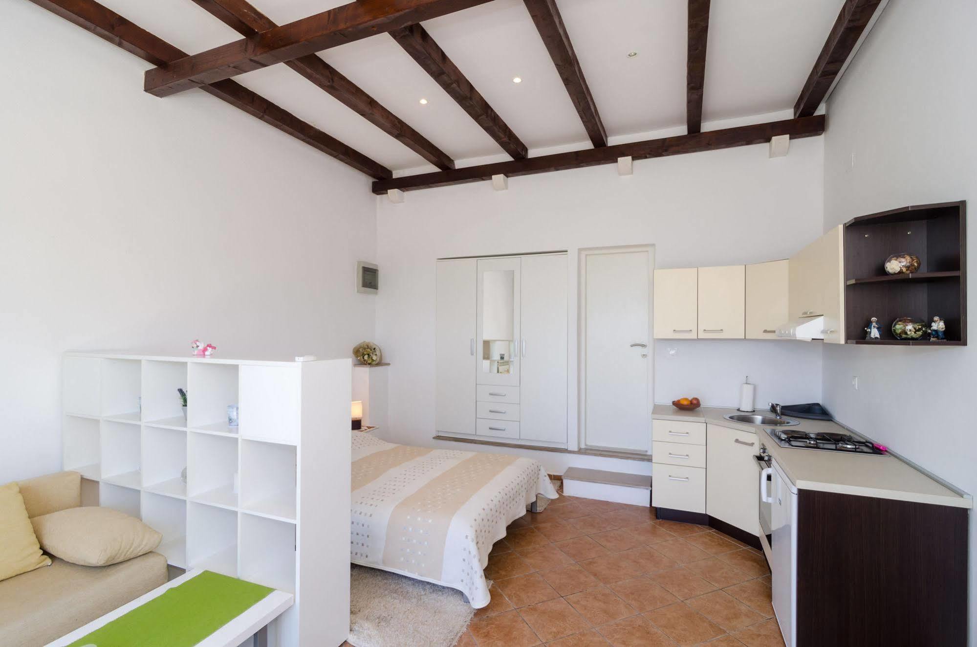 Arka Apartment